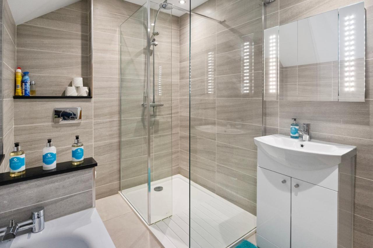 The Lodge - Studio Apartment'S Castel Exteriör bild